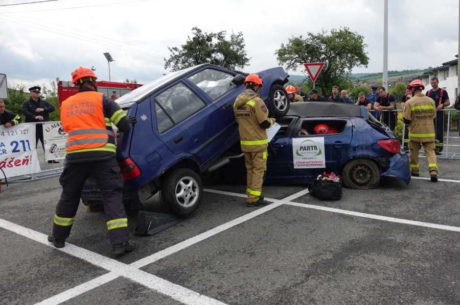 Tým z Přerova triumfoval na soutěži ve vyprošťování