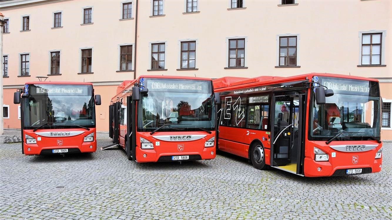 Linka 10 ve Valašském Meziříčí  jezdí až do sídliště Vyhlídky
