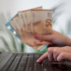 Jak si půjčit peníze z AvaFin: Nejlepší tipy pro zodpovědné půjčování