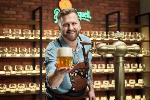 obrázek:Martin Tušek triumfoval v soutěži Pilsner Urquell Master Bartender