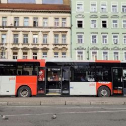 Nástup všemi dveřmi se ve Středočeském kraji osvědčil. Od srpna se rozšíří na další autobusové linky