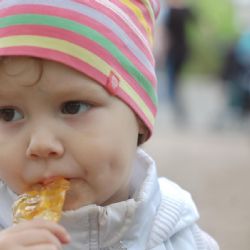 Obaly dětských potravin často klamou rodiče