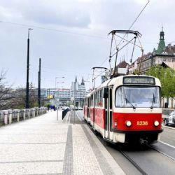 Praha 7 žádá návrat tramvaje 14. Petici podepsaly tisíce lidí, rychlá změna ale není možná