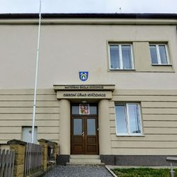 Účetní poslala podvodníkům téměř dva miliony z obecních účtů. Uvěřila falešnému bankéři