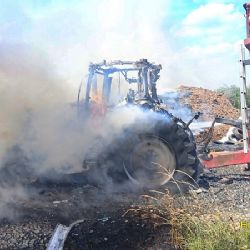 Dva požáry během dvaceti minut. Na Domažlicku shořel traktor za dva miliony