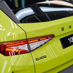 Elektromobilů v Plzeňském kraji přibývá. Táhne je Plzeň, firmy i dovoz ojetin