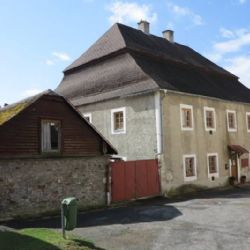 Historická fara v Železné Rudě má budoucnost. Město ji získá na třicet let