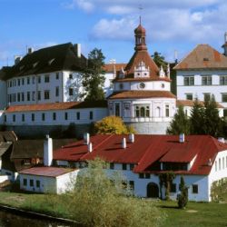 Jihočeské hrady a zámky v září otevřou běžně nepřístupné prostory. Program vyvrcholí v Českém Krumlově
