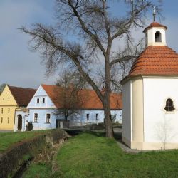 Mázhaus domu U Zlatého slunce hostí výstavu o lidové architektuře Plzeňska