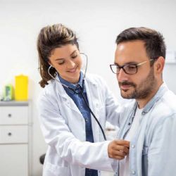 Nedostatek ambulantních specialistů: Pacienti čekají i měsíce