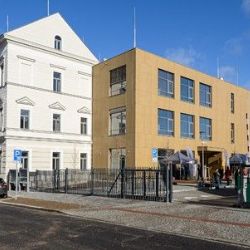 Nová radnice na Doubravce se otevře. Nabídne prohlídky, hudbu i divadlo