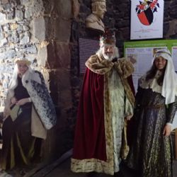 Hrad Radyně zve o víkendu na start sezony s Karlem IV. a novou Radoušovou stezkou