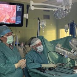 Robotické operace v Jihlavě: přes 660 zákroků od spuštění centra, méně komplikací a rychlejší návrat