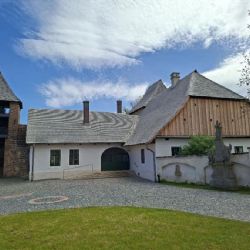 Staré děkanství v Nymburce se po rekonstrukci otevře veřejnosti. Nabídne infocentrum, kavárnu i historické sklepy