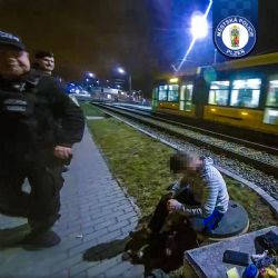 Strážníci v Plzni zachránili muže v krizi. Na tramvajovém mostě mu rozmluvili nejhorší