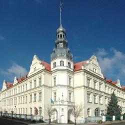 Středočeský kraj zatím nemění podobu studia na Gymnáziu Bohumila Hrabala v Nymburce, dvě osmileté třídy zůstávají