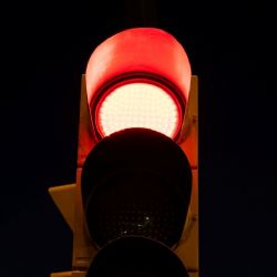 Troja mění plán zklidnění dopravy: místo světelné závory vzniknou semafory u přechodů