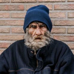 Zima zvyšuje rizika pro lidi bez domova. Pomoc v kraji funguje, chybí však dostupné bydlení