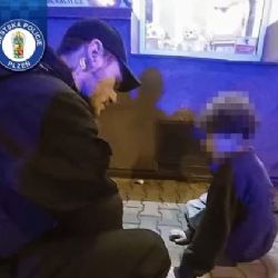 Dva patnáctiletí chlapci zkolabovali v centru Plzně, přiznali THC z vaporizéru
