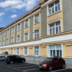 Domažlice plánují 120 bytů na bývalém seřadišti v Petrovické