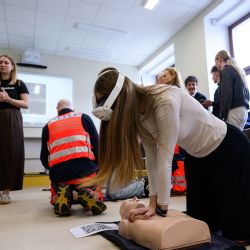 Plzeňský kraj naučí tisíce středoškoláků zachraňovat životy. Pomůže virtuální realita a AI