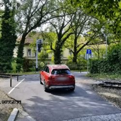 Policie ukázala riskantní průjezdy přejezdy v Praze a okolí. Letos řešila 696 přestupků