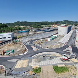 Vsetín má novou okružní křižovatku u polikliniky